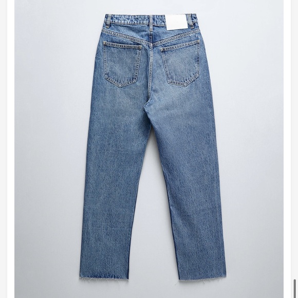 🛑SOLD ZARA High Rise Straight Leg Button Fly Jeans Size 2 - Picture 4 of 12